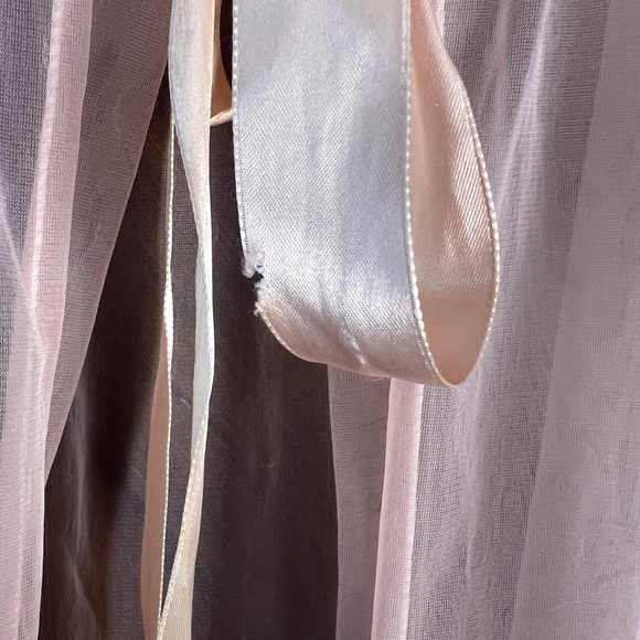 Vintage Elegant Sheer Lace Trim Robe - Dusty Pink Medium - Picture 5 of 7